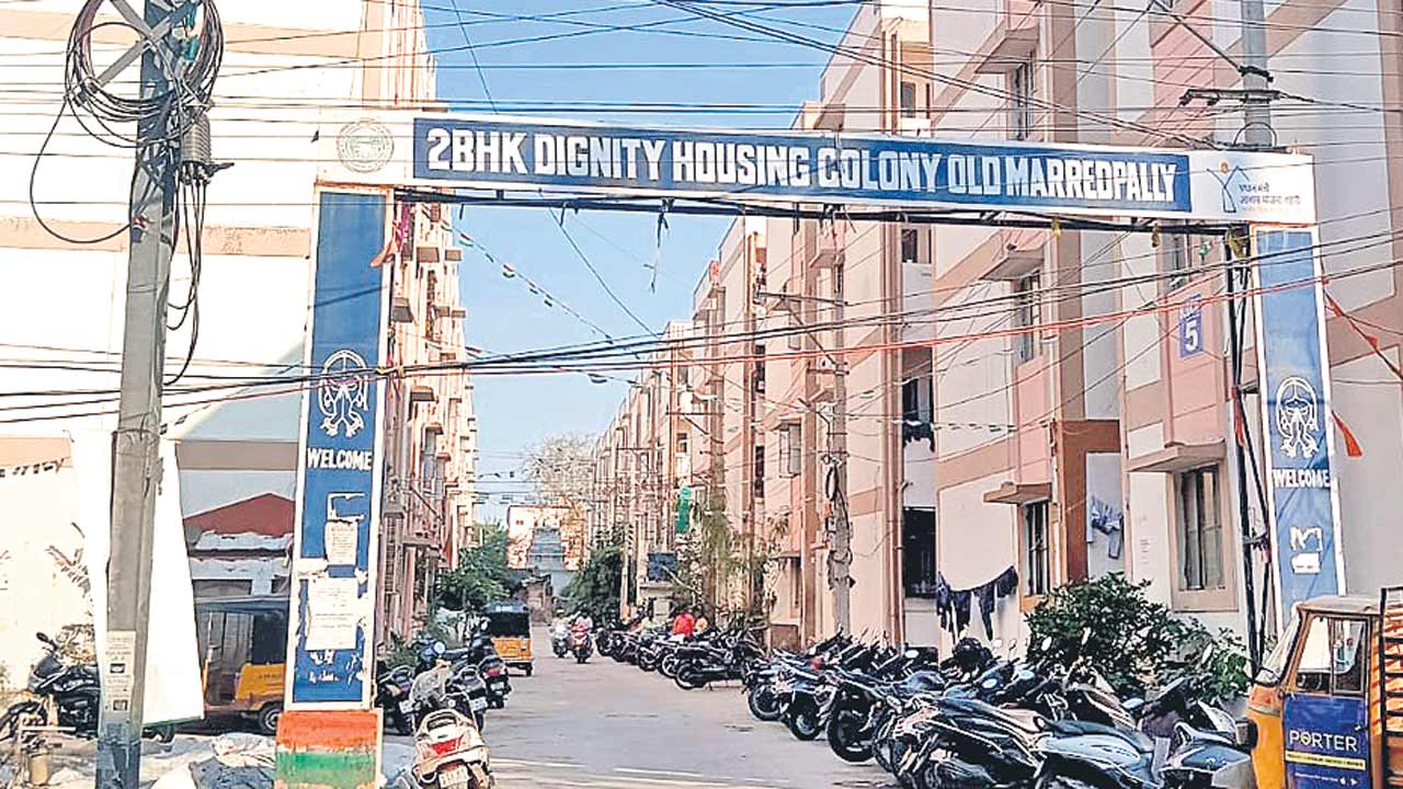 పేదల సొంతింటి కలకు ఎమ్మెల్యే మోకాలడ్డు