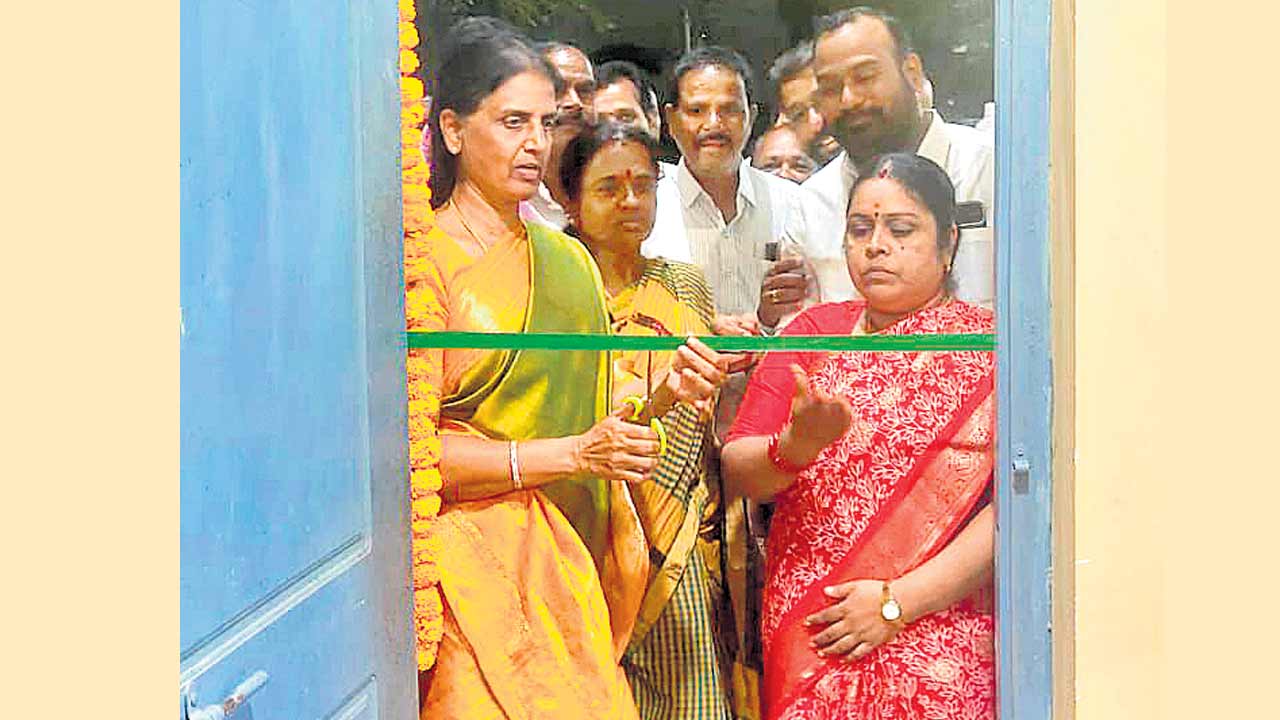 సర్కారు కండ్లు తెరవట్లే