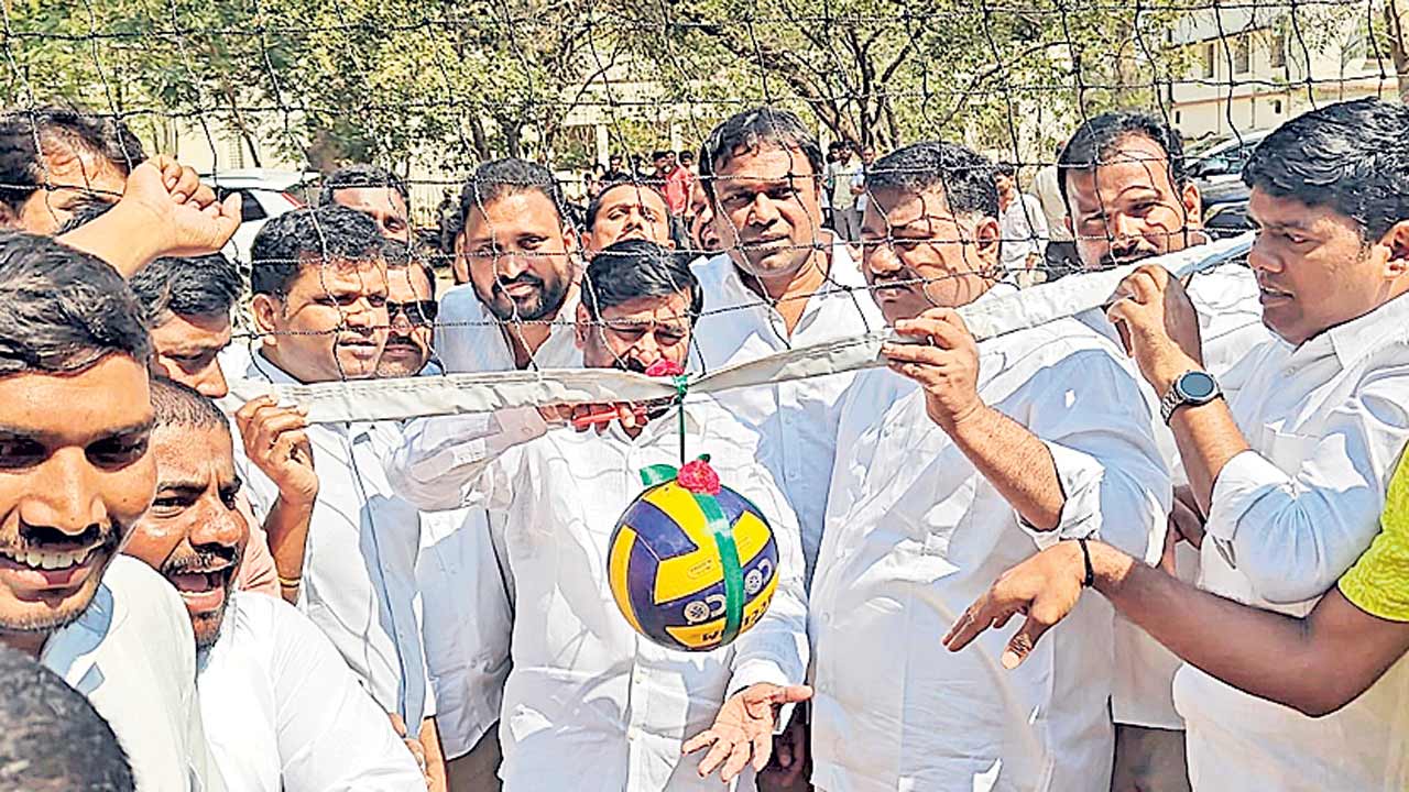 వేడుకలా.. కేసీఆర్‌ జన్మదినం