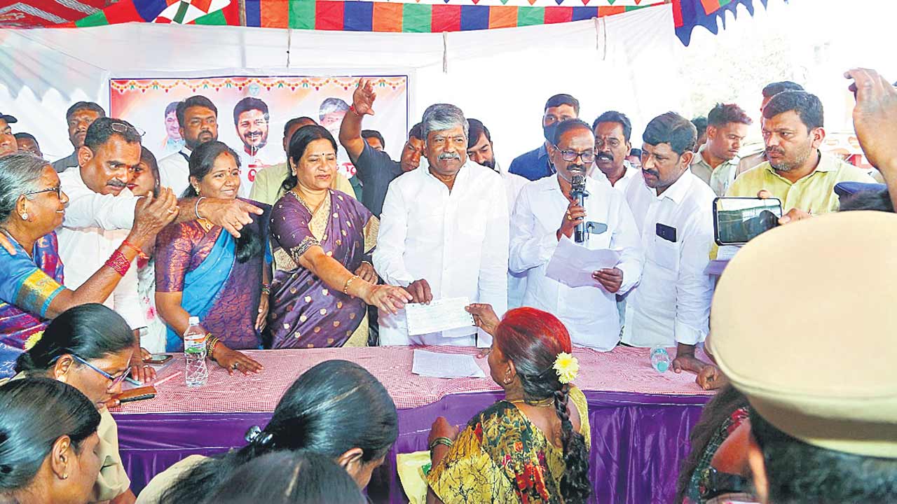 తులం బంగారం ఎటుపాయె! ఆరు గ్యారంటీలు గల్లంతాయె!!