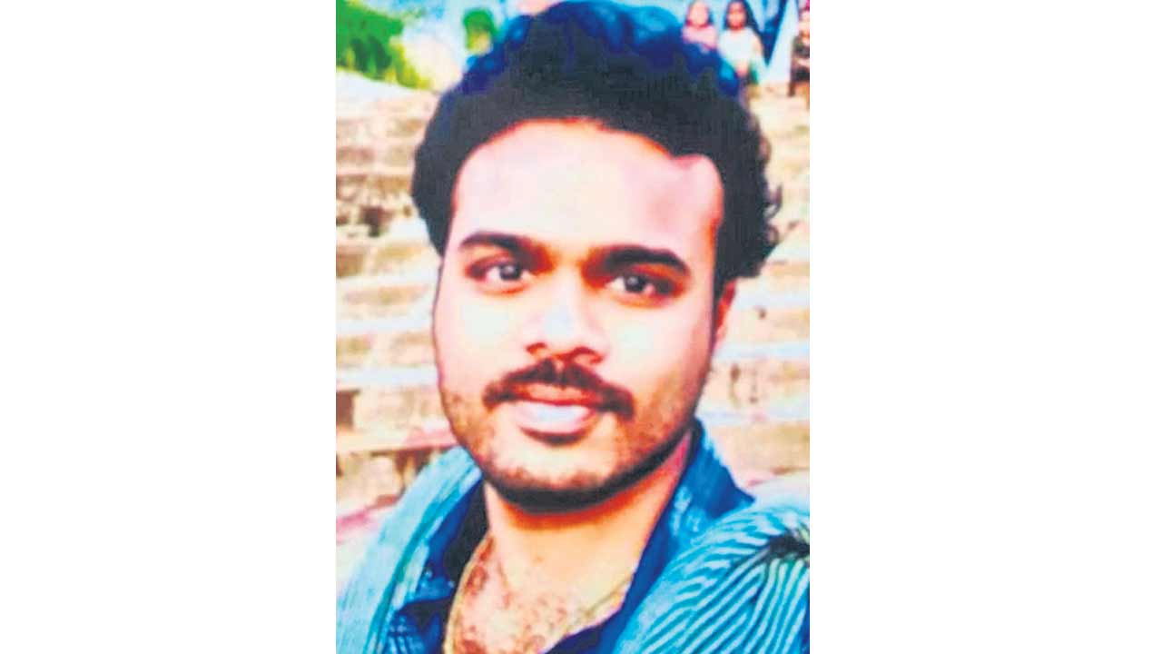 ఇంట్లో సజీవ దహనం..