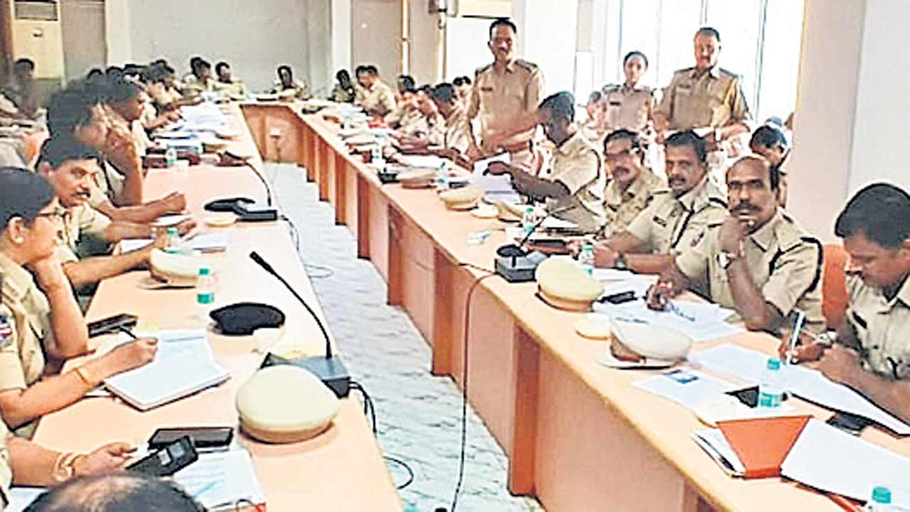 ఎన్‌డీపీఎల్‌పై ప్రత్యేక దృష్టి పెట్టండి