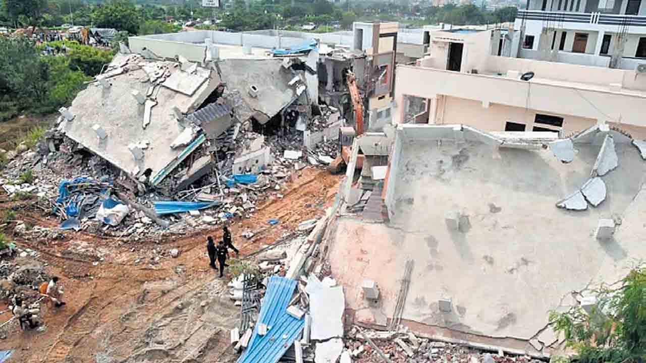 Hyderabad | మూసీ పరిసరాల్లో మళ్లీ కూల్చివేతలు.. భయాందోళనలో జనం