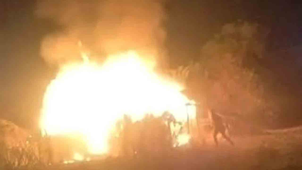 Hut burnt | ఛత్రునాయక్ తండాలో పూరి గుడిసె దగ్ధం