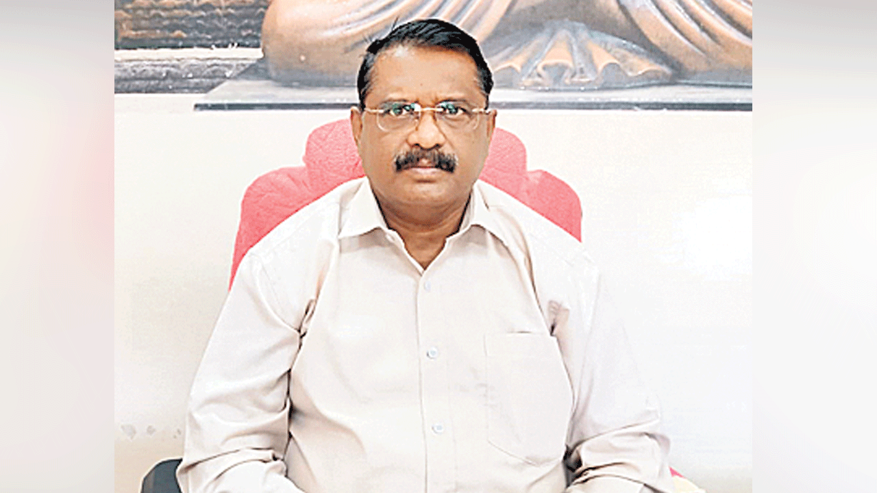 ఎండల తీవ్రతతో వైద్యశాఖ అప్రమత్తం