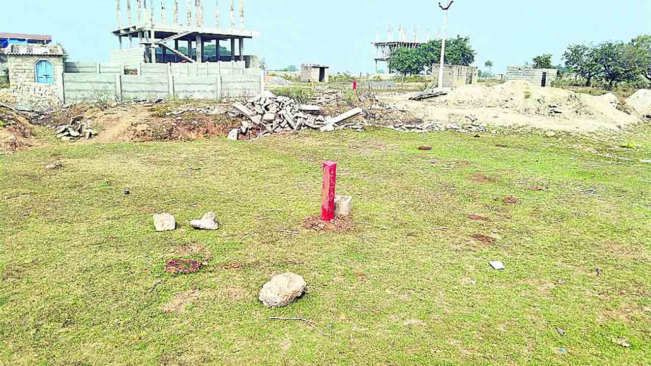 ఎల్‌ఆర్‌ఎస్‌కు శిఖం భూములు