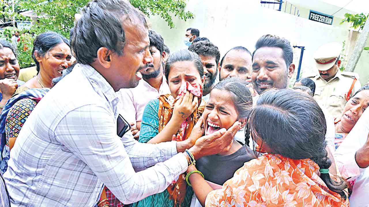 తిరోగమనంలో గురుకులాలు