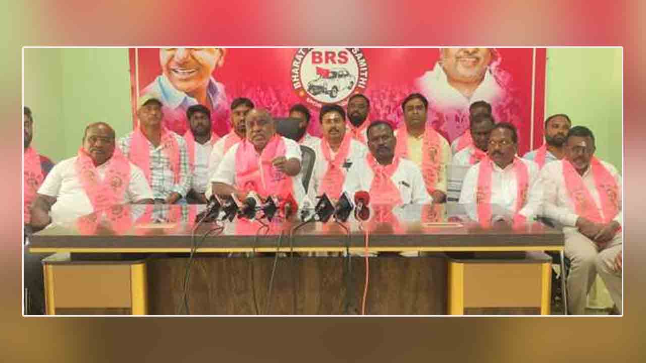 Jogu Ramanna | బీజేపీ ఎంపీ, ఎమ్మెల్యేల తీరుతోనే మార్కెట్ యార్డ్ అప్రతిష్టపాలు : మాజీ మంత్రి జోగు రామన్న