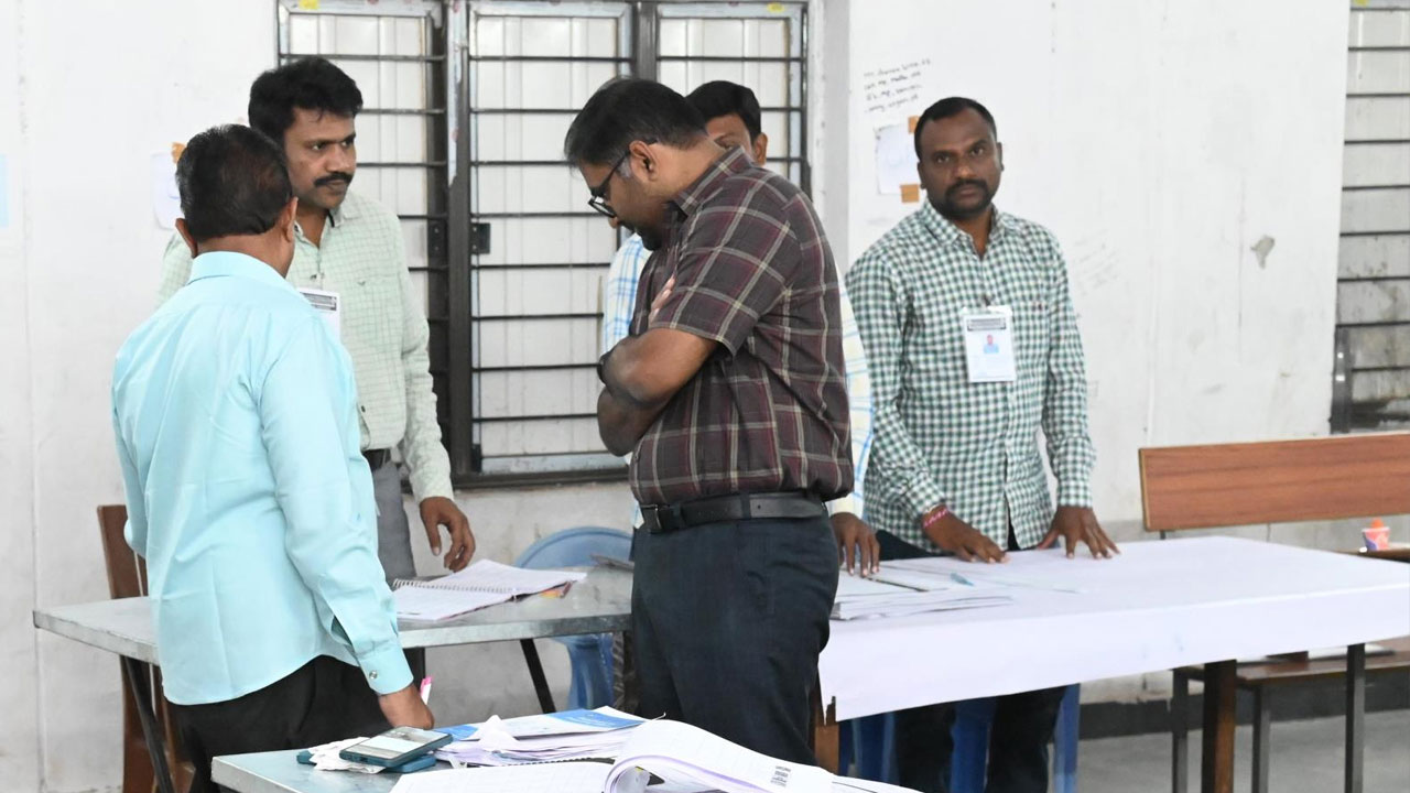 Collector Sri Harsha | ఓటు హక్కును వినియోగించుకోవాలి : కలెక్టర్‌ కోయ శ్రీ హర్ష