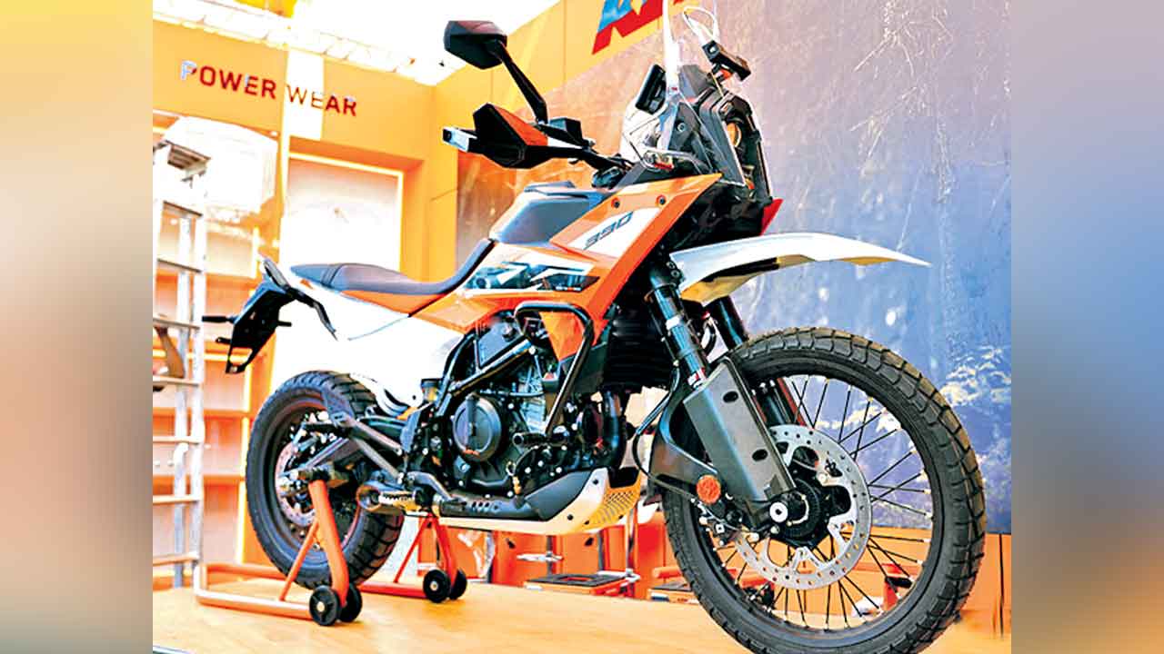 మార్కెట్లోకి కేటీఎం నయా బైకులు