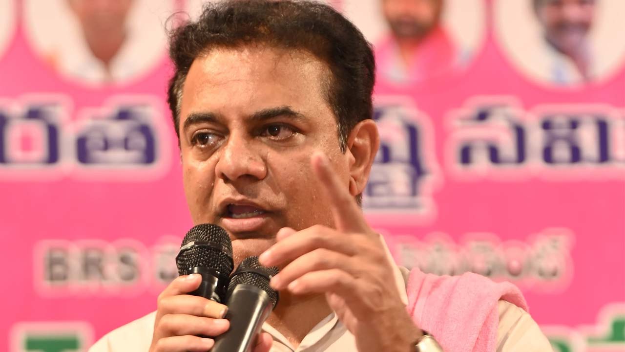 KTR | సీఎం రేవంత్‌కు రేషం లేదు.. అందుకే దులుపుకుంటూ తిరుగుతున్నడు.. కేటీఆర్‌ సైటర్లు..!