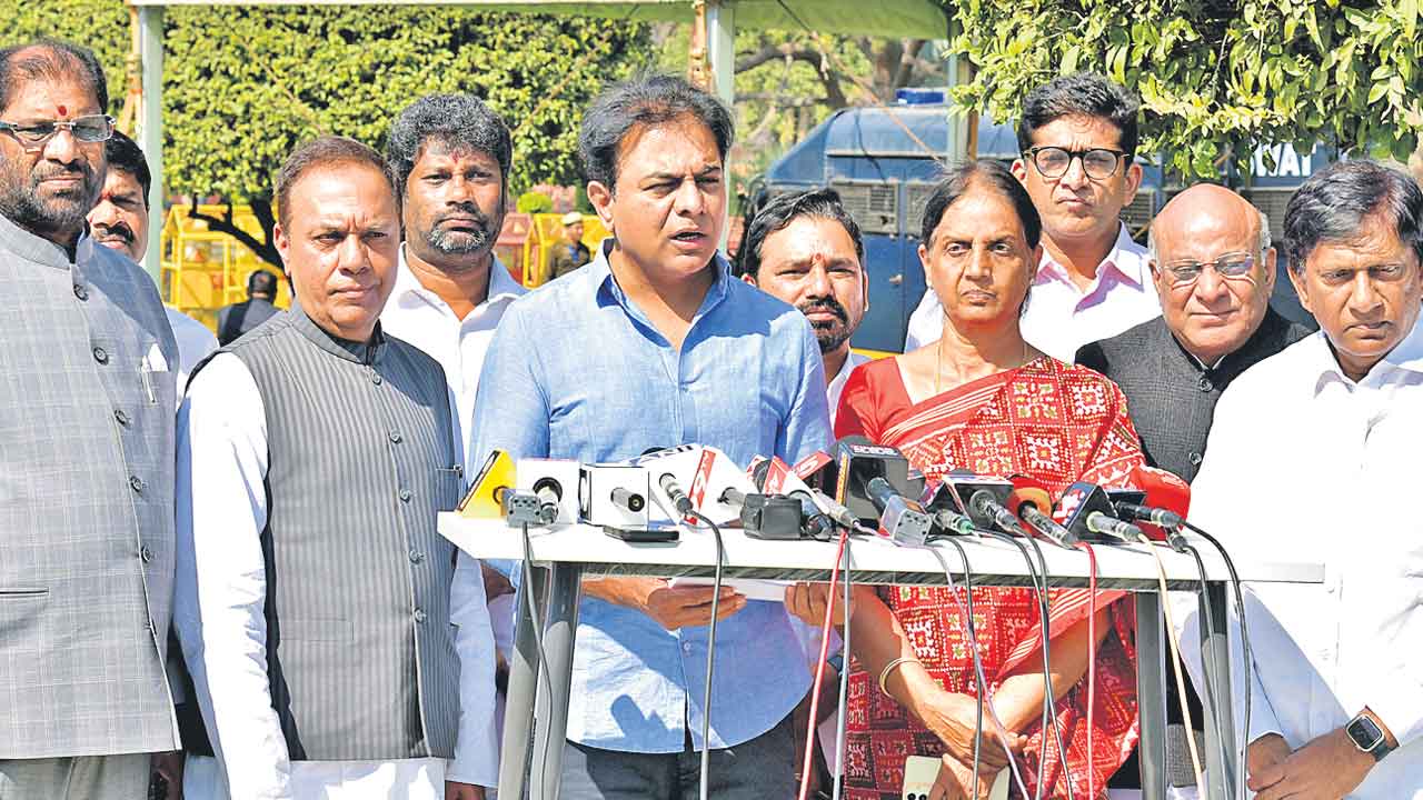 KTR | రాష్ర్టాల హక్కులు కాలరాయొద్దు.. యూజీసీ నిబంధనలు సమాఖ్య స్ఫూర్తికి విరుద్ధం: కేటీఆర్‌