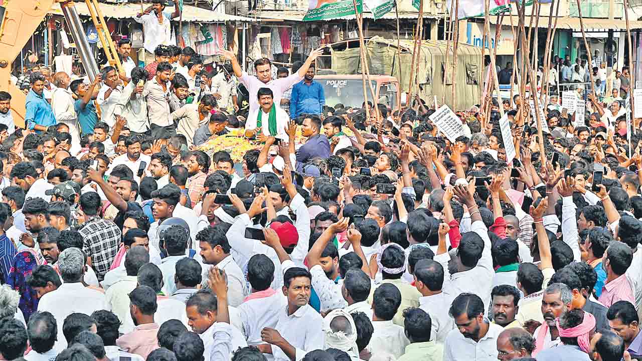 Kodangal | కొడంగల్‌కు కేటీఆర్‌.. గిరిజన రైతుల్లో ఉప్పొంగిన అభిమానం