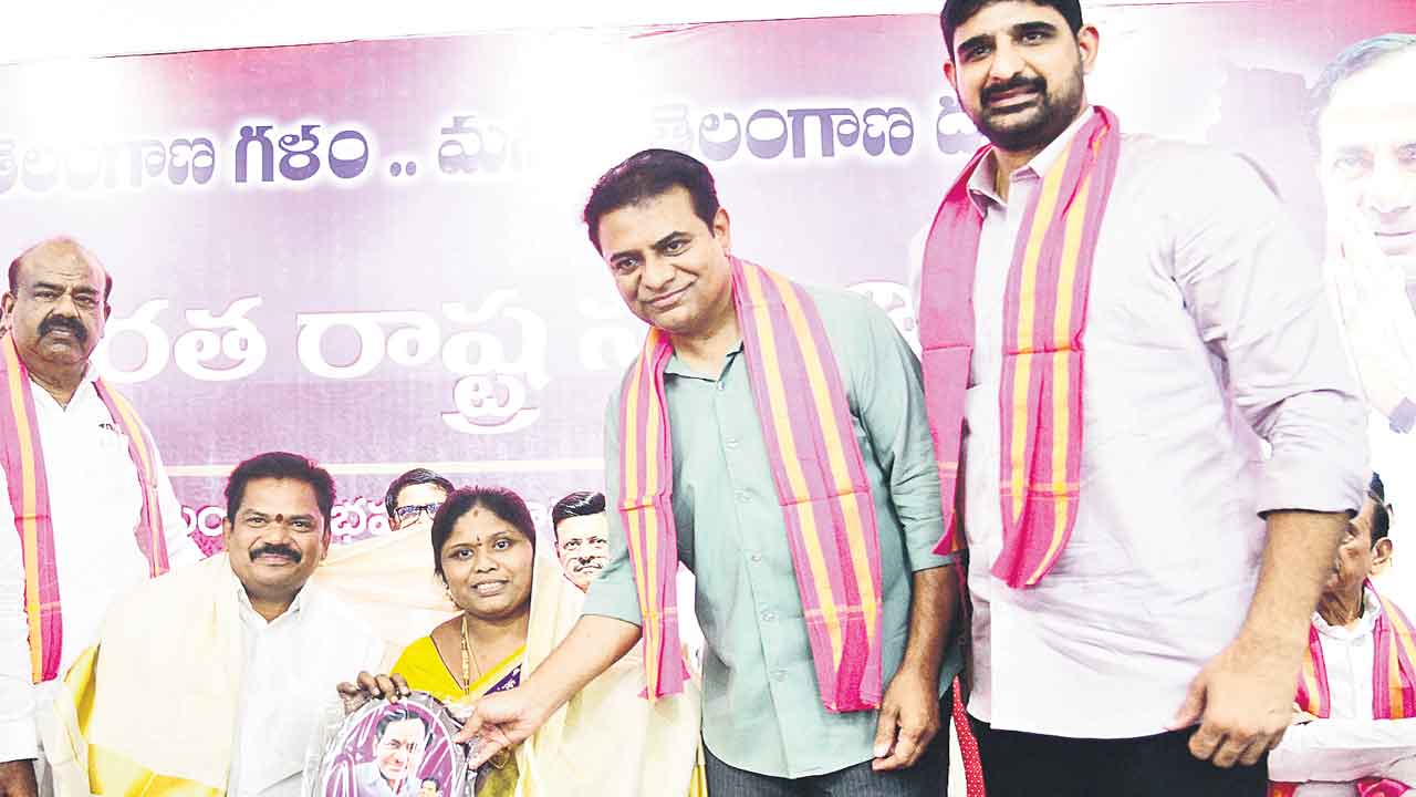 ఆత్మీయ సత్కారం