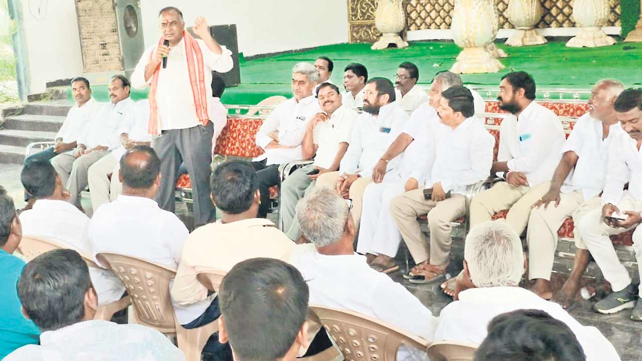 సైనికుల్లా పనిచేయాలి