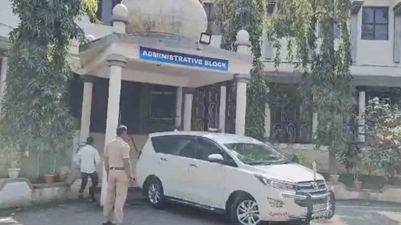 Kashmiri Student Ragged | మరో మెడికల్‌ కాలేజీలో ర్యాగింగ్‌.. కశ్మీర్‌ స్టూడెంట్‌ను కొట్టిన   సీనియర్లు