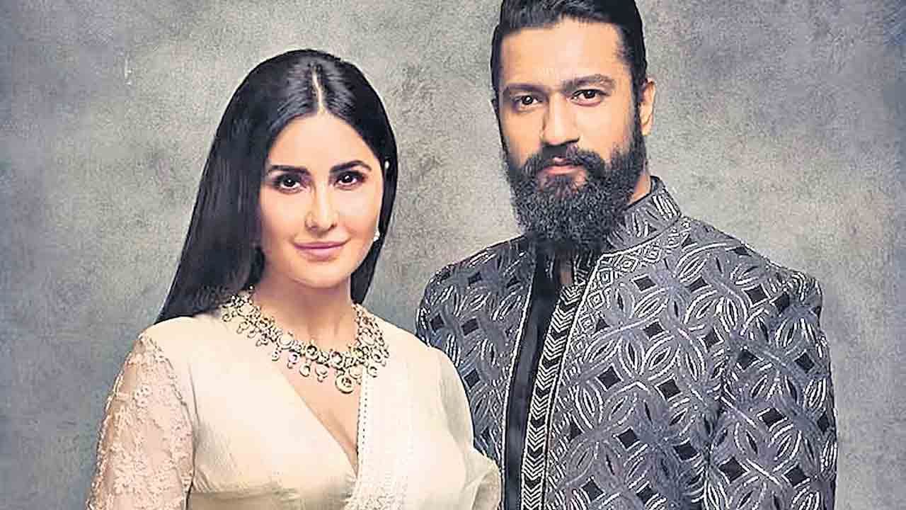 అతనో ఊసరవెల్లి