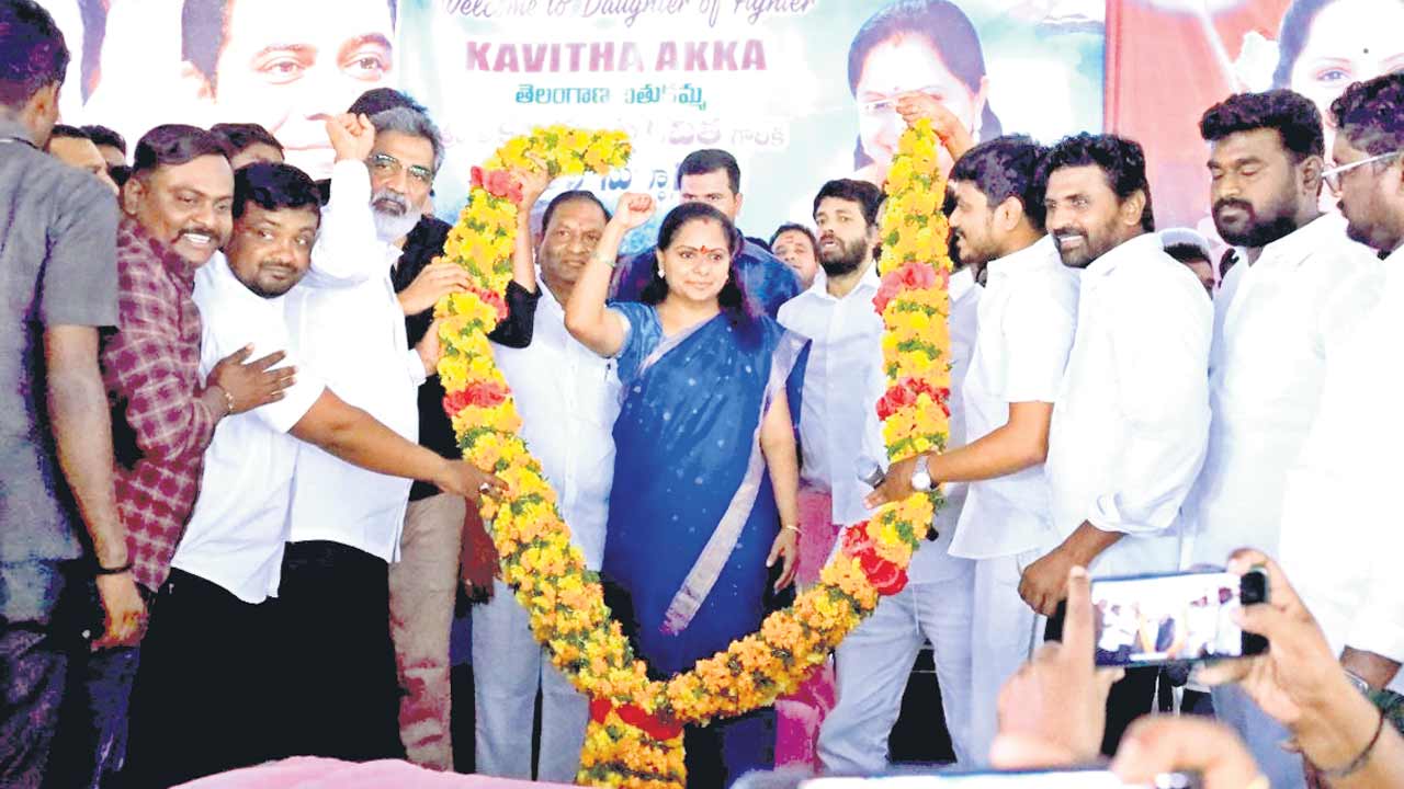 ‘స్థానికం’లో గులాబీ జెండా ఎగరాలి