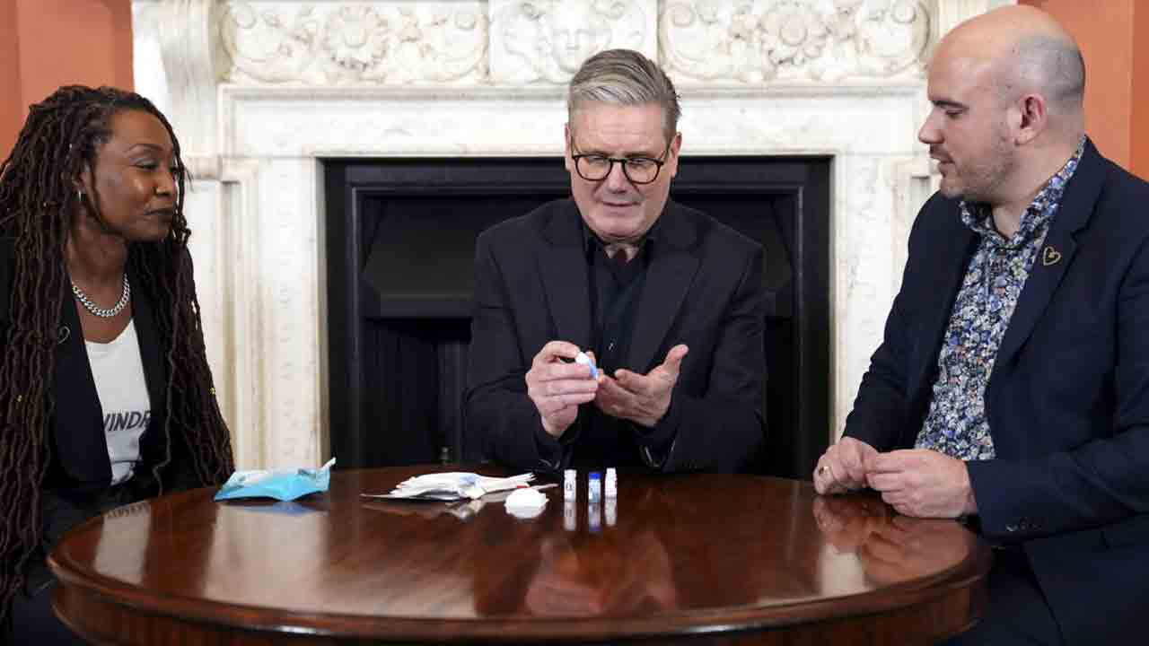 Keir Starmer | హెచ్‌ఐవీ టెస్ట్‌ చేయించుకున్న బ్రిటన్‌ ప్రధాని