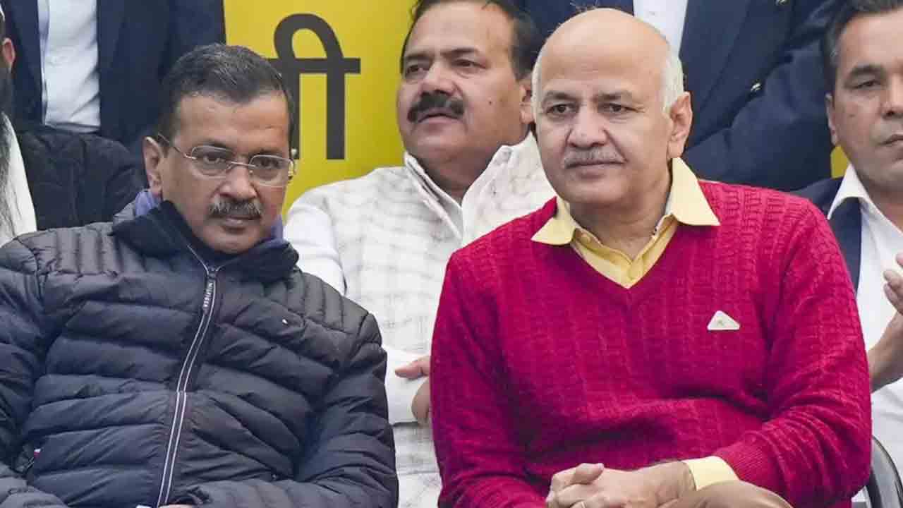 Delhi Election Results | లీడ్‌లోకి వచ్చిన కేజ్రీవాల్‌, సిసోడియా.. బీజేపీ, ఆప్‌ మధ్య హోరాహోరీ పోటీ