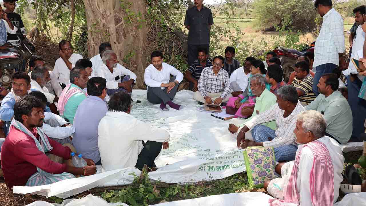 లాభదాయక పంటలు పండించాలి