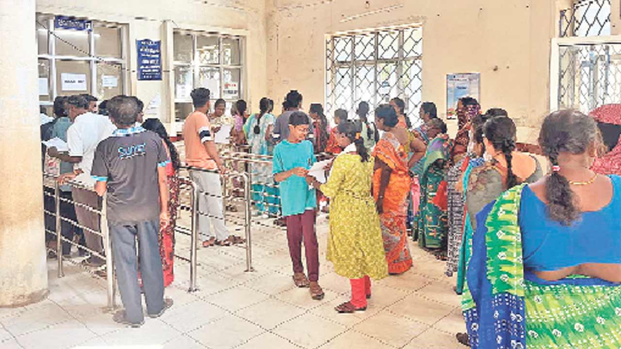 సర్కార్‌ ఆసుపత్రుల్లో మందుల కొరత