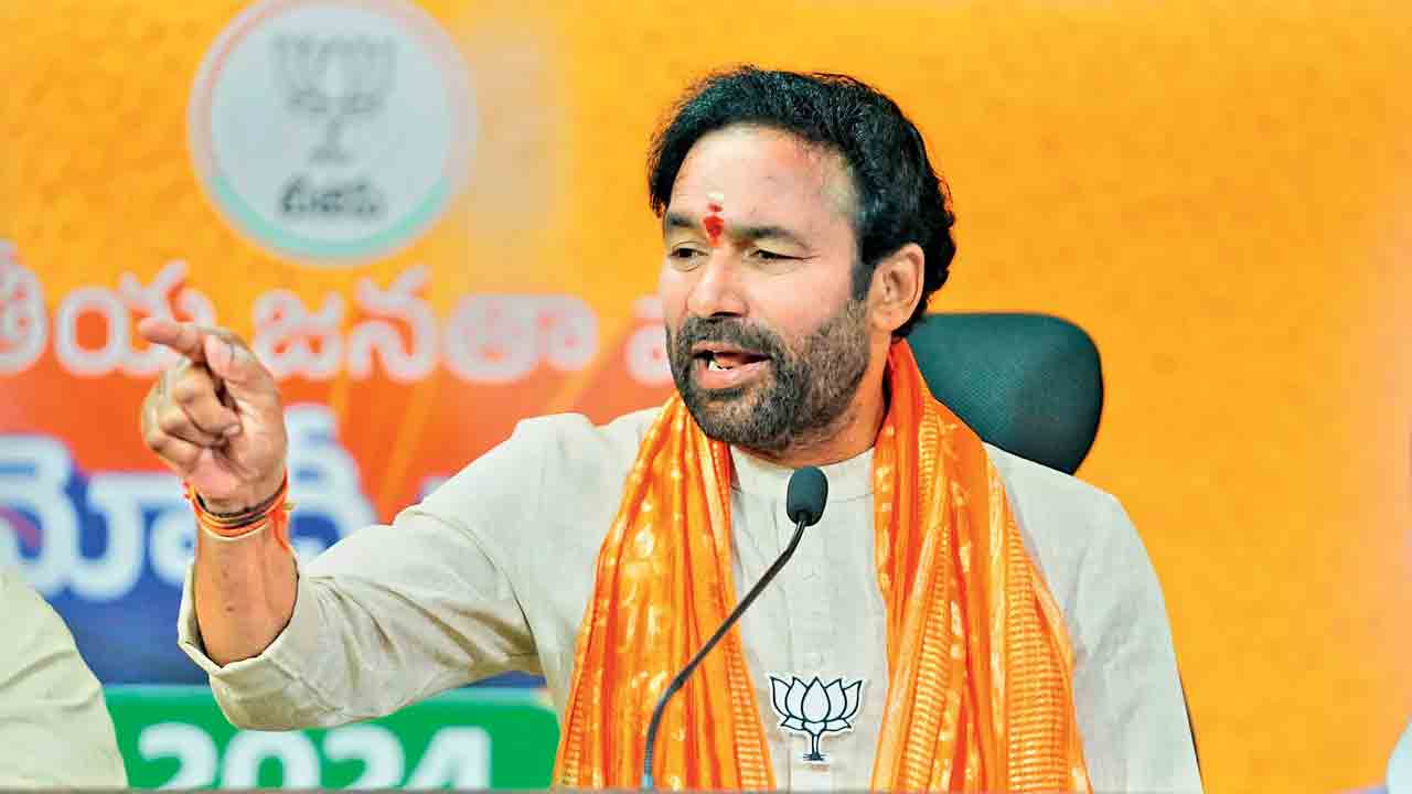 కాంగ్రెస్‌ కులగణనతో బీసీలకే ప్రమాదం