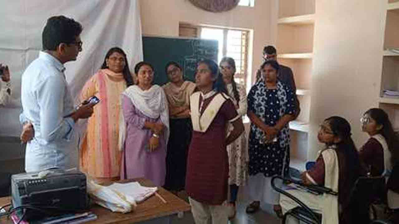 MLA Sanjay | కాలేజీలో సమస్యల పరిష్కారానికి కృషి చేస్తా : ఎమ్మెల్యే కల్వకుంట్ల సంజయ్‌