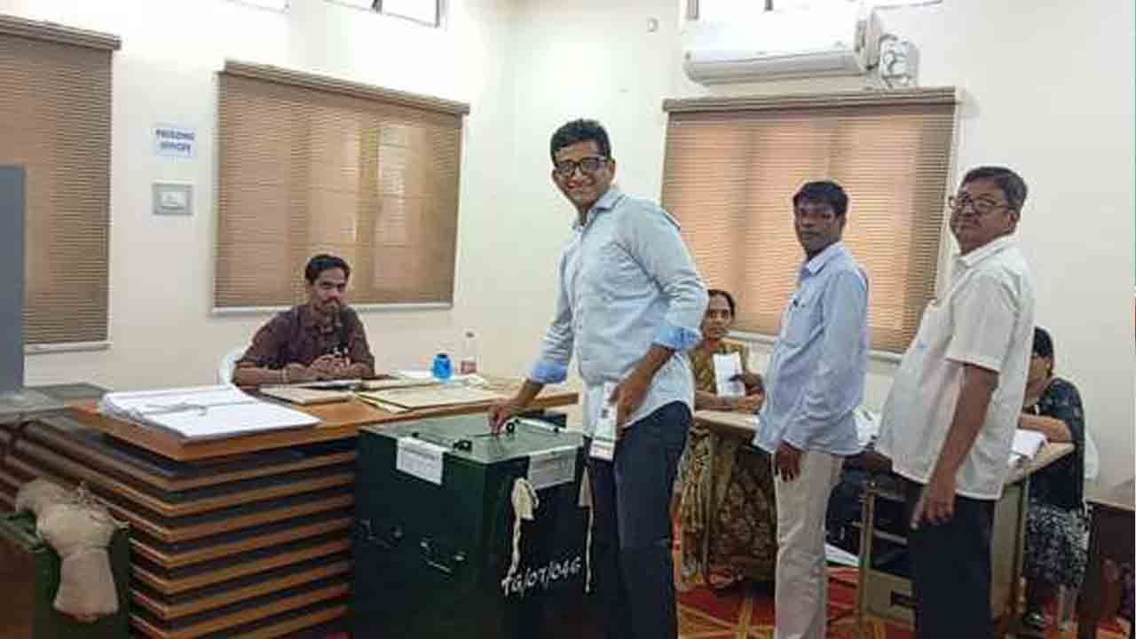 MLA Sanjay | పట్టభద్రుల భవిత కోసం ఓటేయండి : కోరుట్ల ఎమ్మెల్యే డాక్టర్ సంజయ్