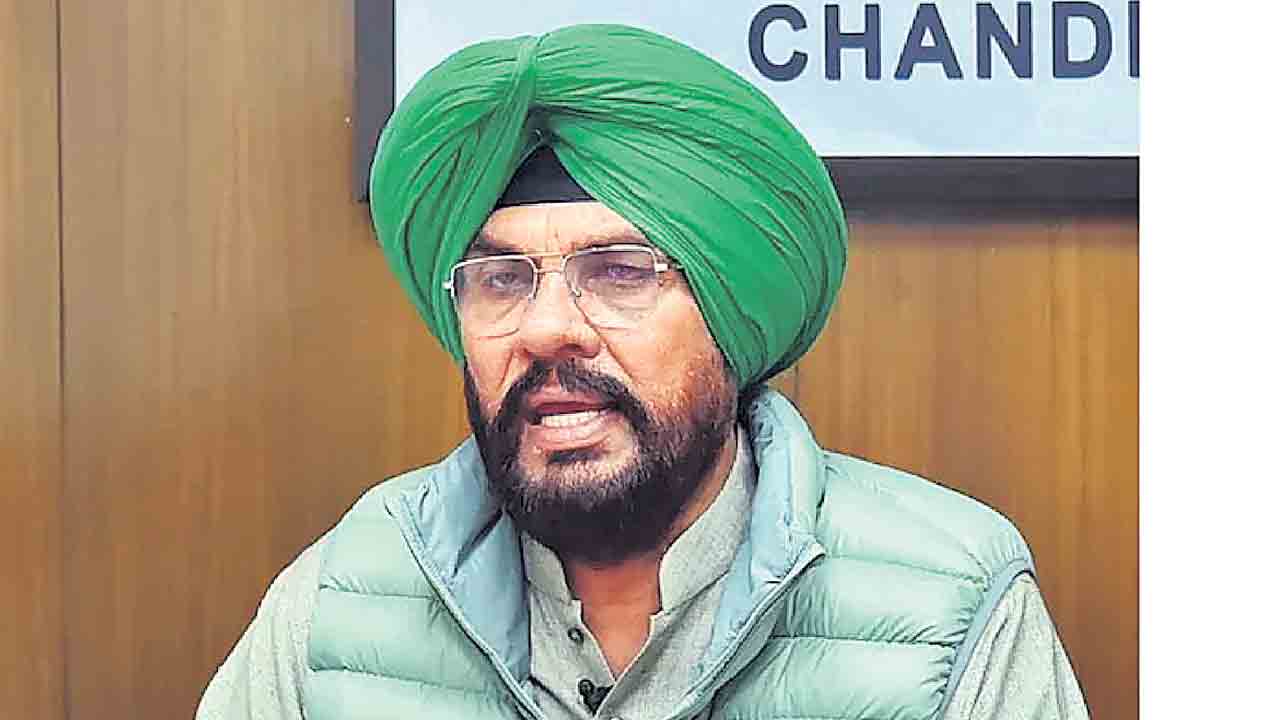 ఉనికిలో లేని శాఖకు 20 నెలలుగా మంత్రి