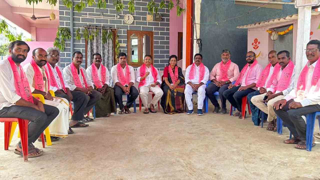 కేసీఆర్ కుటుంబంపై రేవంత్ రెడ్డి అనుచిత వాఖ్యలు మానుకోవాలి : ఖమ్మం మాజీ జడ్పీ చైర్మన్‌ లింగాల