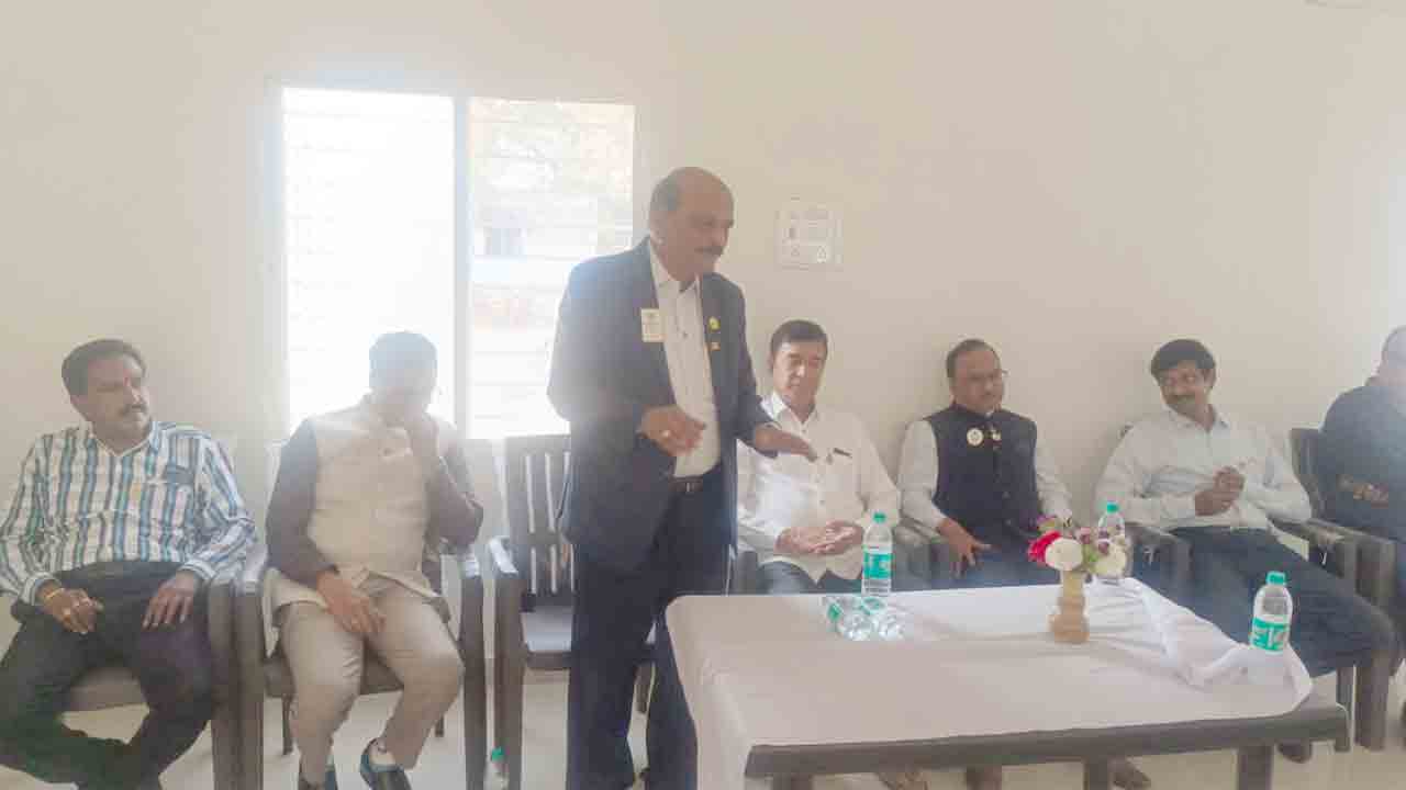 Lions Club | సేవారంగంలో లయన్స్ క్లబ్ ముందంజ : డైరెక్టర్‌ సూర్యరావు