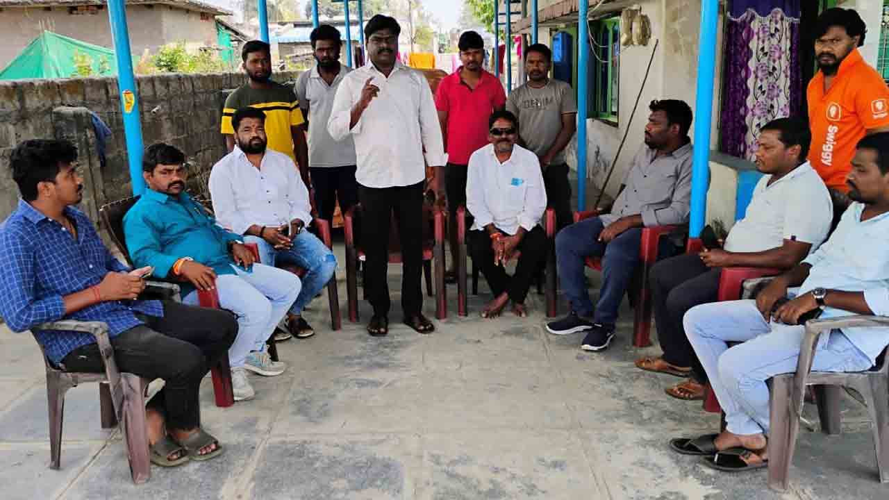 ఎస్సీలను విభజిస్తున్నది జాతీయ పార్టీలే .. మాల మహానాడు నేత పూల రవీందర్ సంచలన ఆరోపణ..!