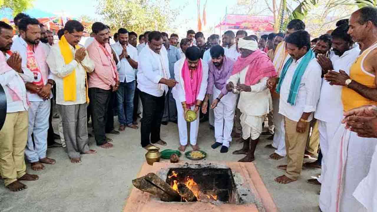 MLA Vemula Prashanth Reddy | సంత్ సేవాలాల్‌ సేవలను ఆదర్శంగా తీసుకోవాలి : ఎమ్మెల్యే వేముల ప్రశాంత్ రెడ్డి
