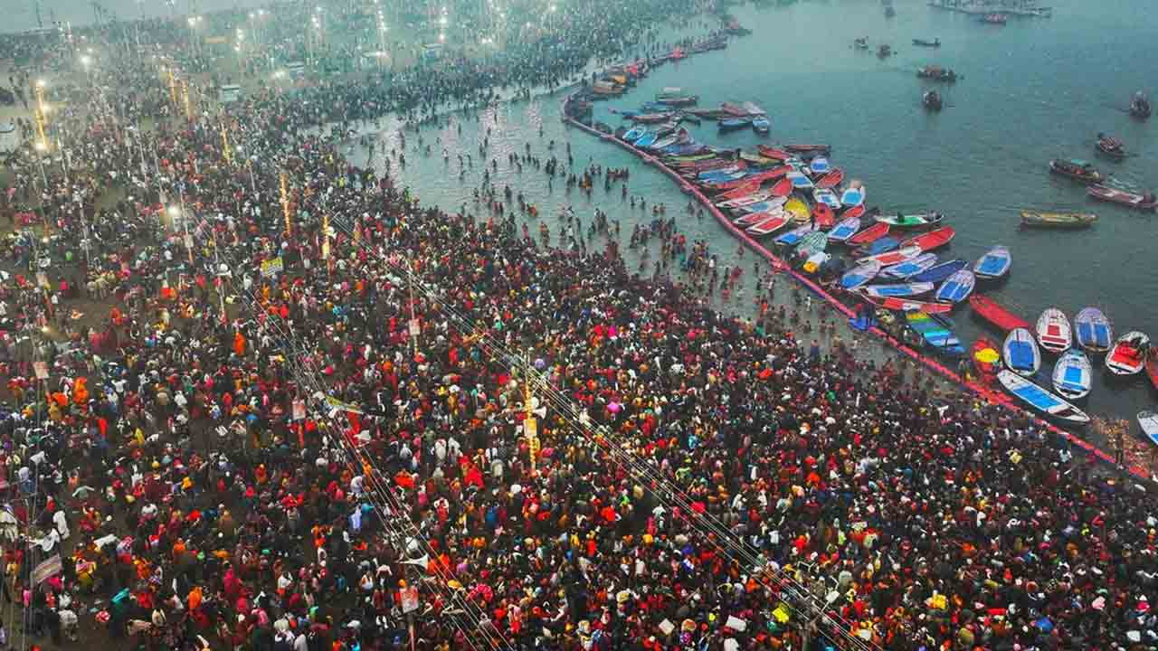 Maha Kumbh | కుంభమేళాలో కొనసాగుతున్న భక్తుల రద్దీ.. 53 కోట్ల మంది పుణ్యస్నానాలు