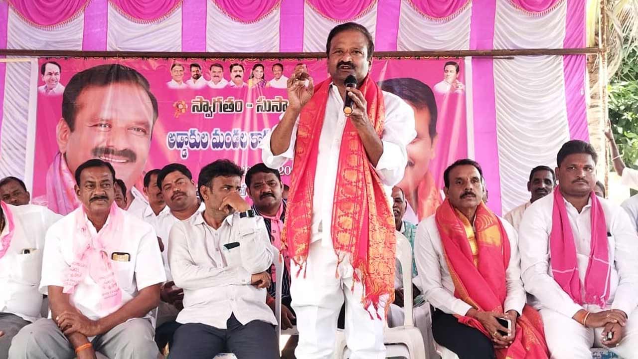 మోసపు మాటలతో గద్దెనెక్కారు