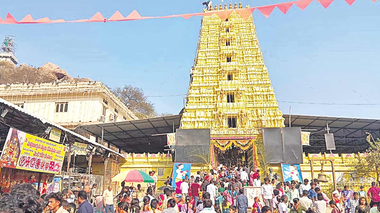 మల్లన్న క్షేత్రం కిటకిట