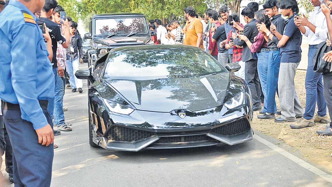 ఆకట్టుకున్న ఆటో ఎక్స్‌పో