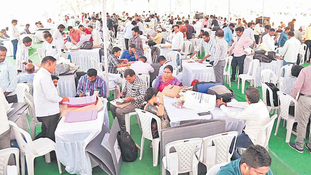 పోలింగ్‌కు రెడీ