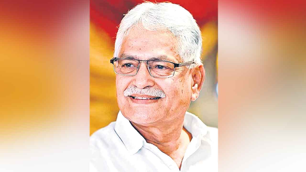 మరణించిన జర్నలిస్టులకు ఆర్థిక సహాయం