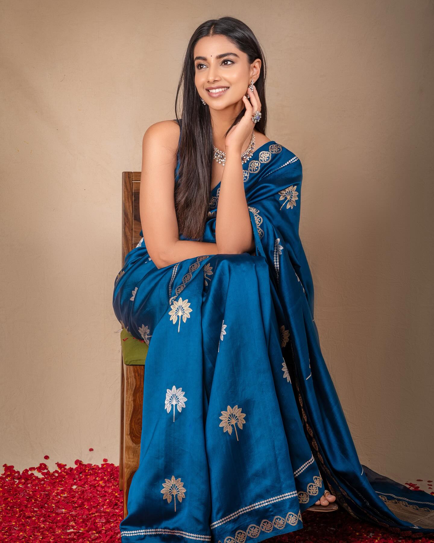 Meenakshi Chowdary (5)