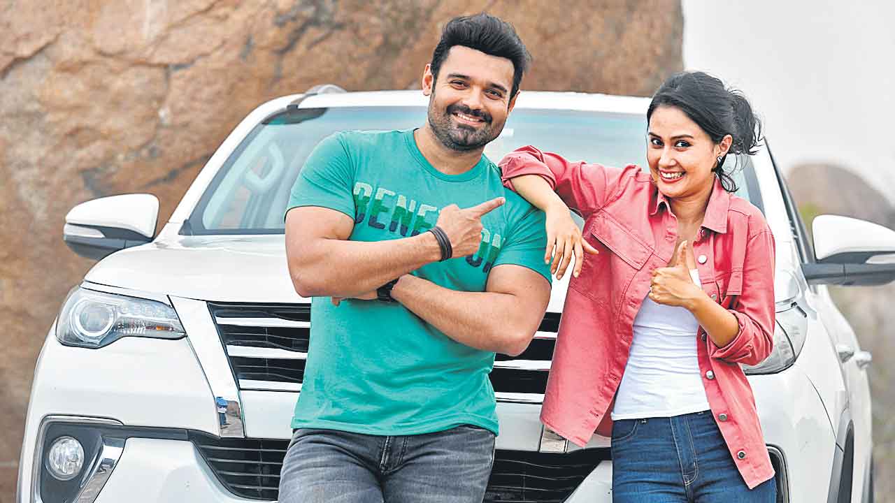 జర్నలిజం నేపథ్యంలో..