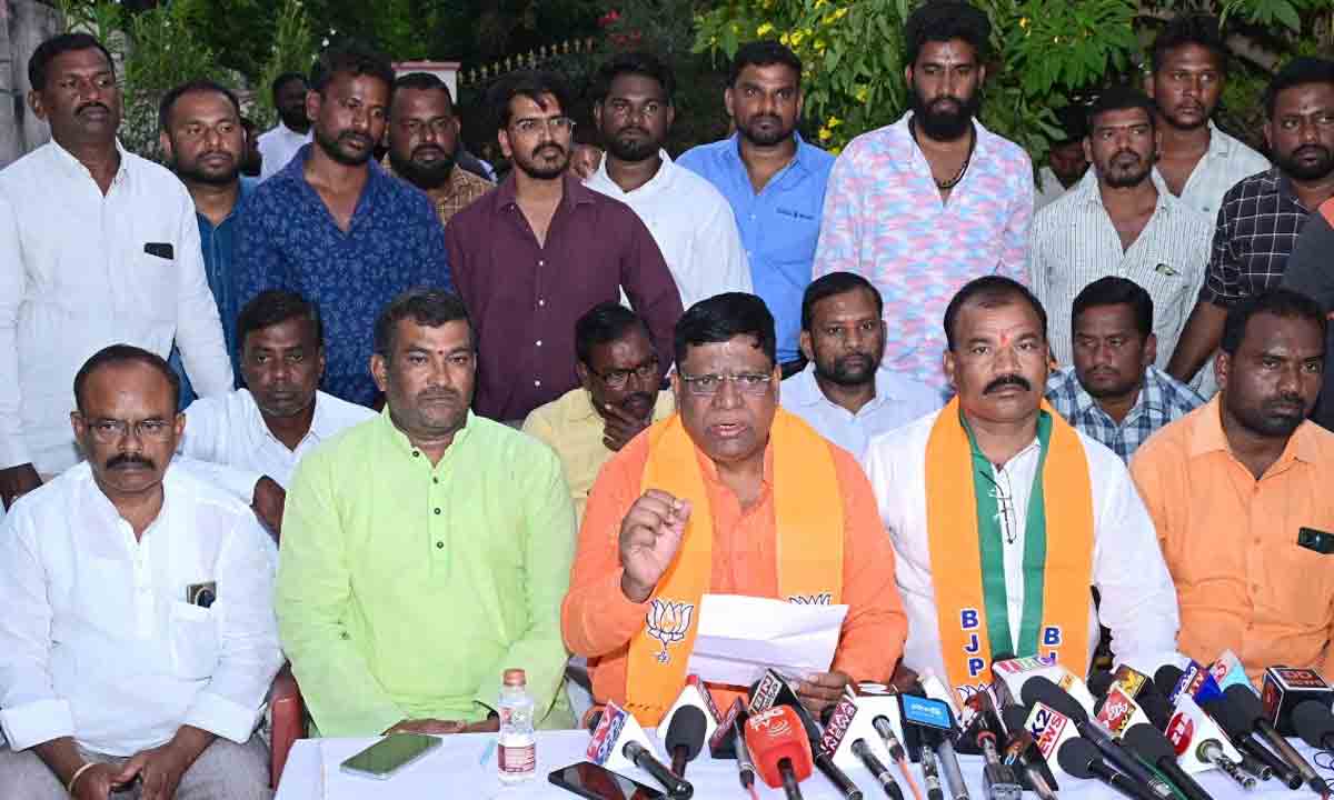 BJP Nalgonda | నల్లగొండ బీజేపీలో ముసలం.. జిల్లా అధ్యక్షుడ్ని తొలగించాలని అసమ్మతి డిమాండ్‌..!