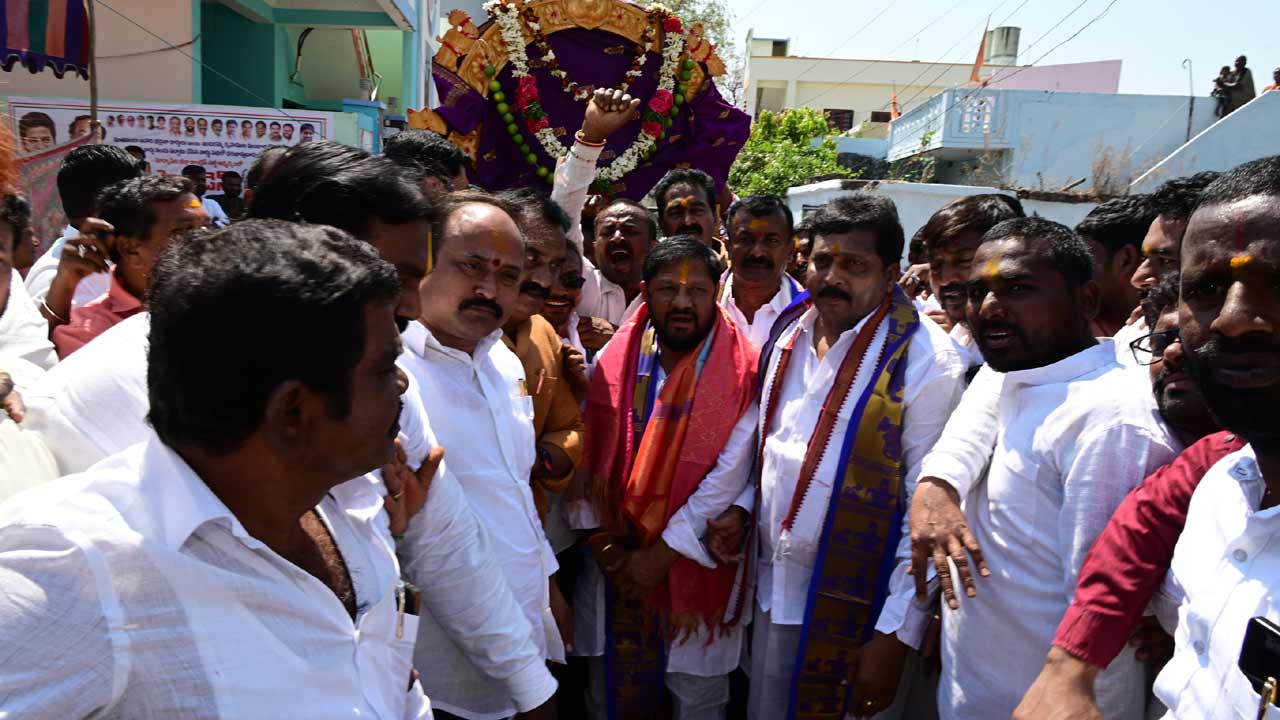Pedda Gattu Jathara | నేటి నుంచి పెద్దగట్టు జాతర.. అర్ధరాత్రి గంపల ప్రదక్షిణలతో షురూ