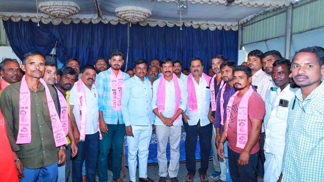 రైతులకు అండగా బీఆర్‌ఎస్‌ రైతుదీక్ష