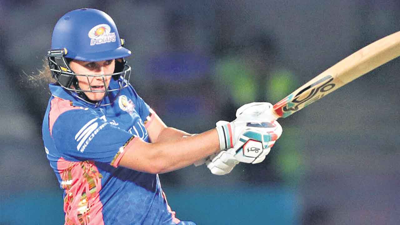 ముంబై బోణీ.. గుజరాత్‌ జెయింట్స్‌పై విజయం