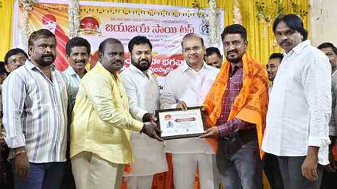 National service award | జమీల్కు జాతీయ సేవా పురస్కారం.. ప్రభుత్వ ఉపాధ్యాయునిగా పనిచేస్తూ 27 సార్లు రక్తదానం