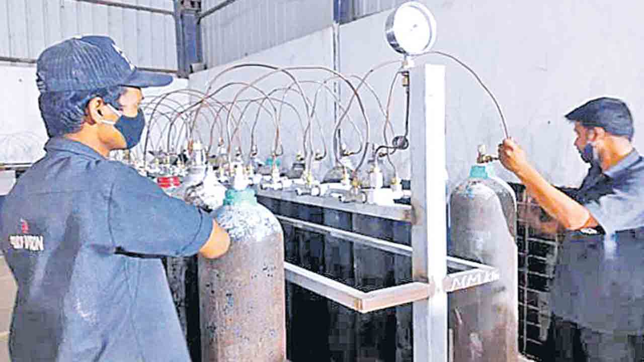 Ecommerce | ఈ కామర్స్‌ పేరుతో ఆన్‌లైన్‌ దోపిడీ.. ఆక్సిజన్‌ సిలిండర్లకు అర్డర్‌ ఇస్తే.. రూ. 9.35 లక్షలు స్వాహా