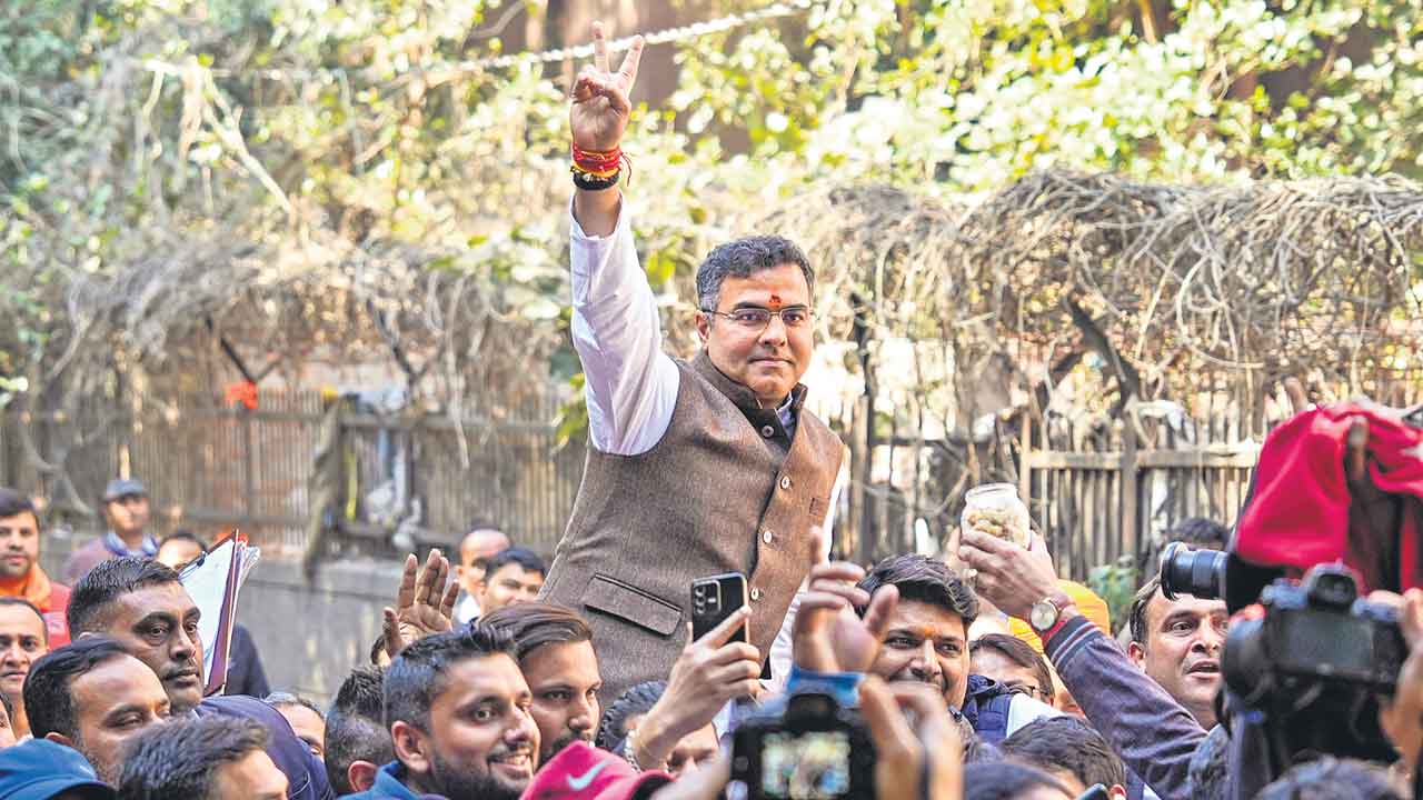 Delhi CM | ఢిల్లీ కొత్త సీఎం ఎవరు.. రేసులో పర్వేశ్‌ వర్మ ముందంజ!