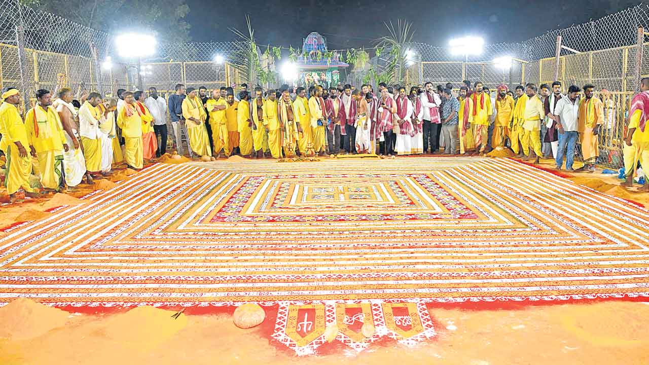 వైభవంగా ‘మల్లన్న’ పెద్దపట్నం